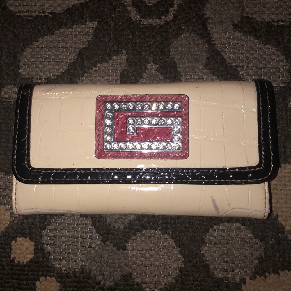Guess wallet